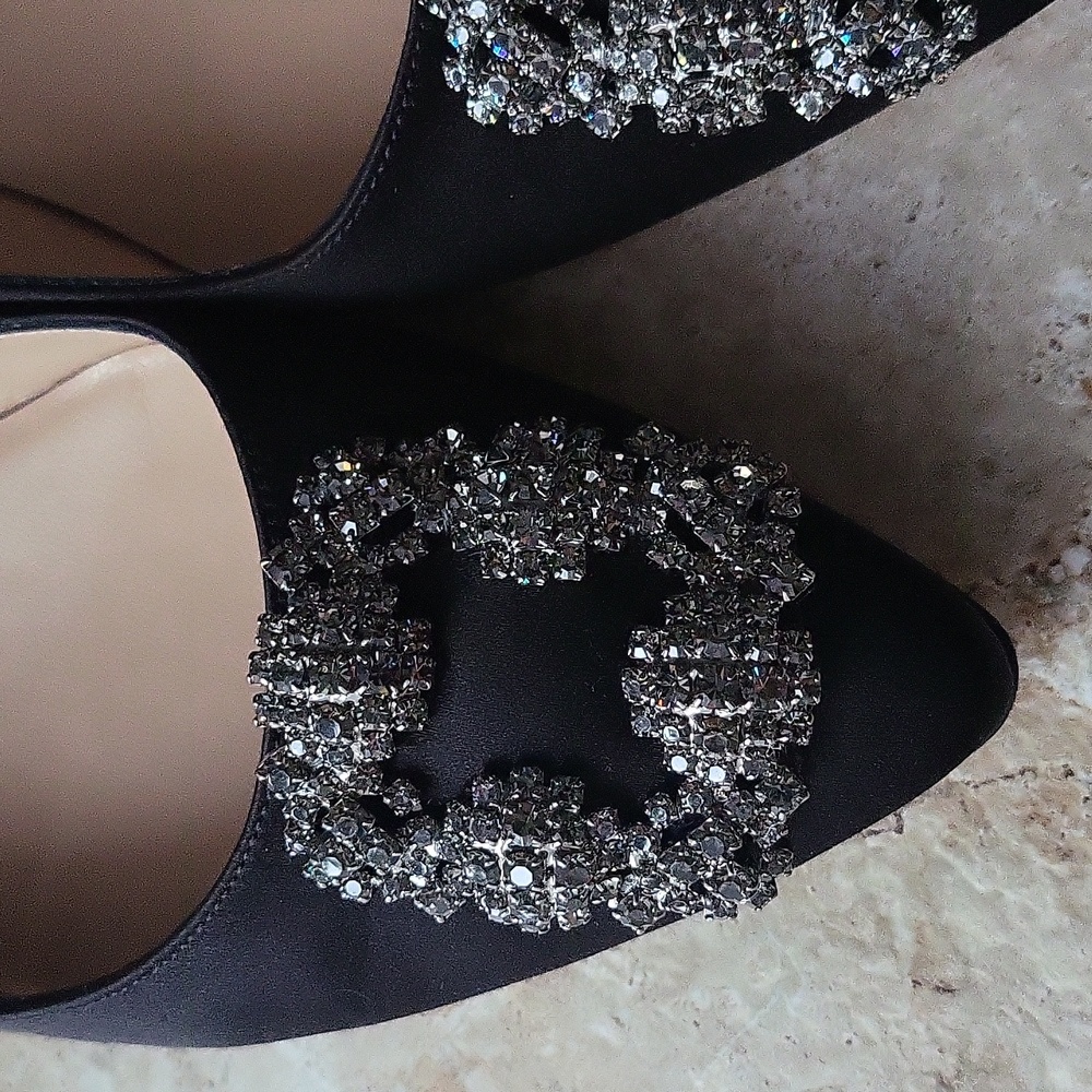 Manolo Blahnik Hangisi flats